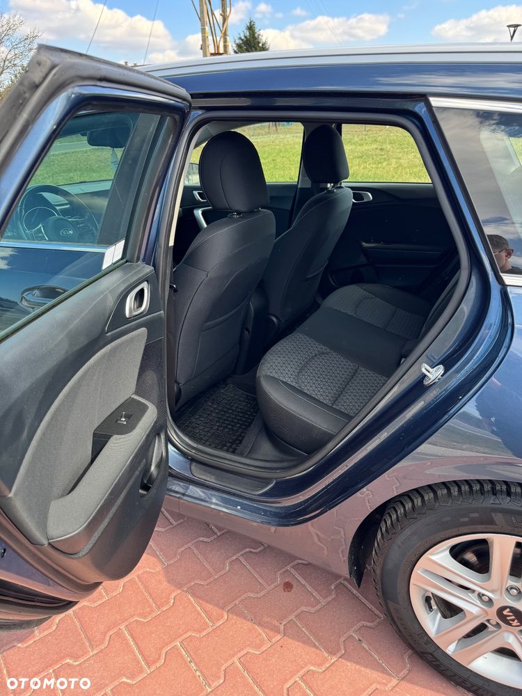 Kia Ceed 1.4 T-GDI M DCT - 9