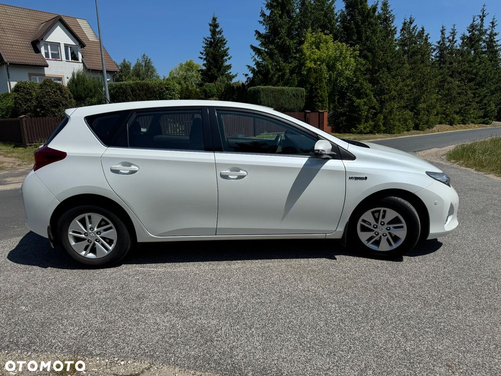 Toyota Auris Hybrid 135 Premium - 3