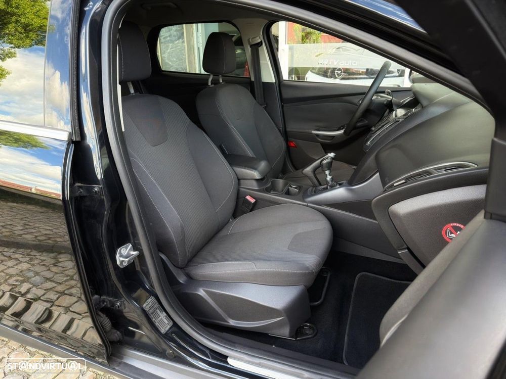 Ford Focus SW 1.6 TDCi Titanium - 22