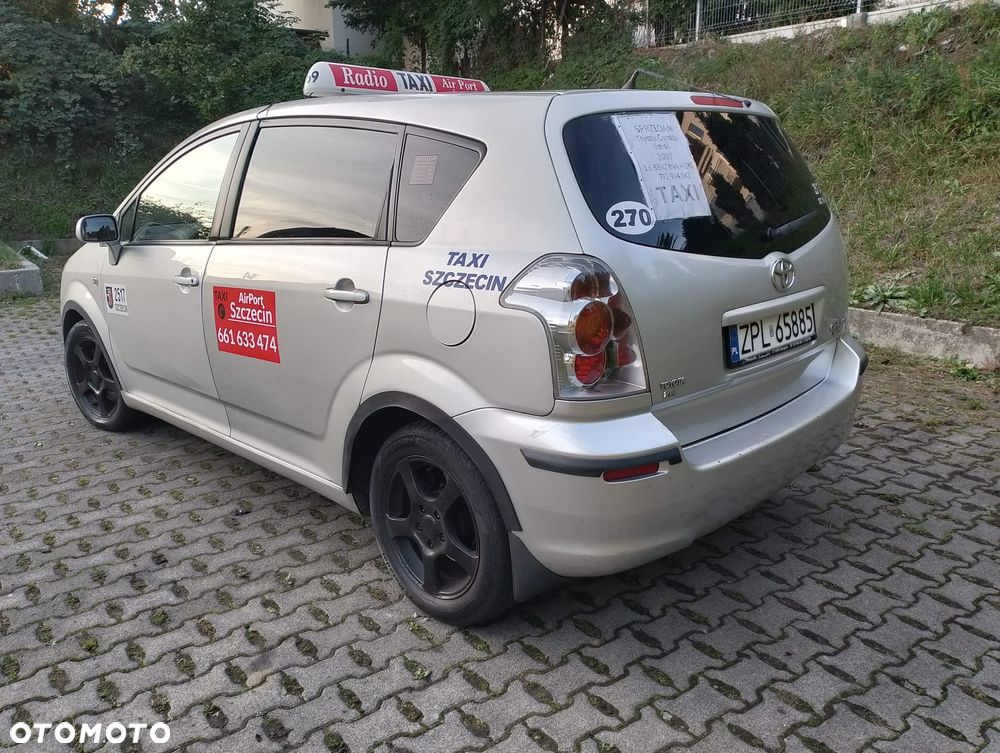 Toyota Corolla Verso 1.8 Gold + 7os MM - 10