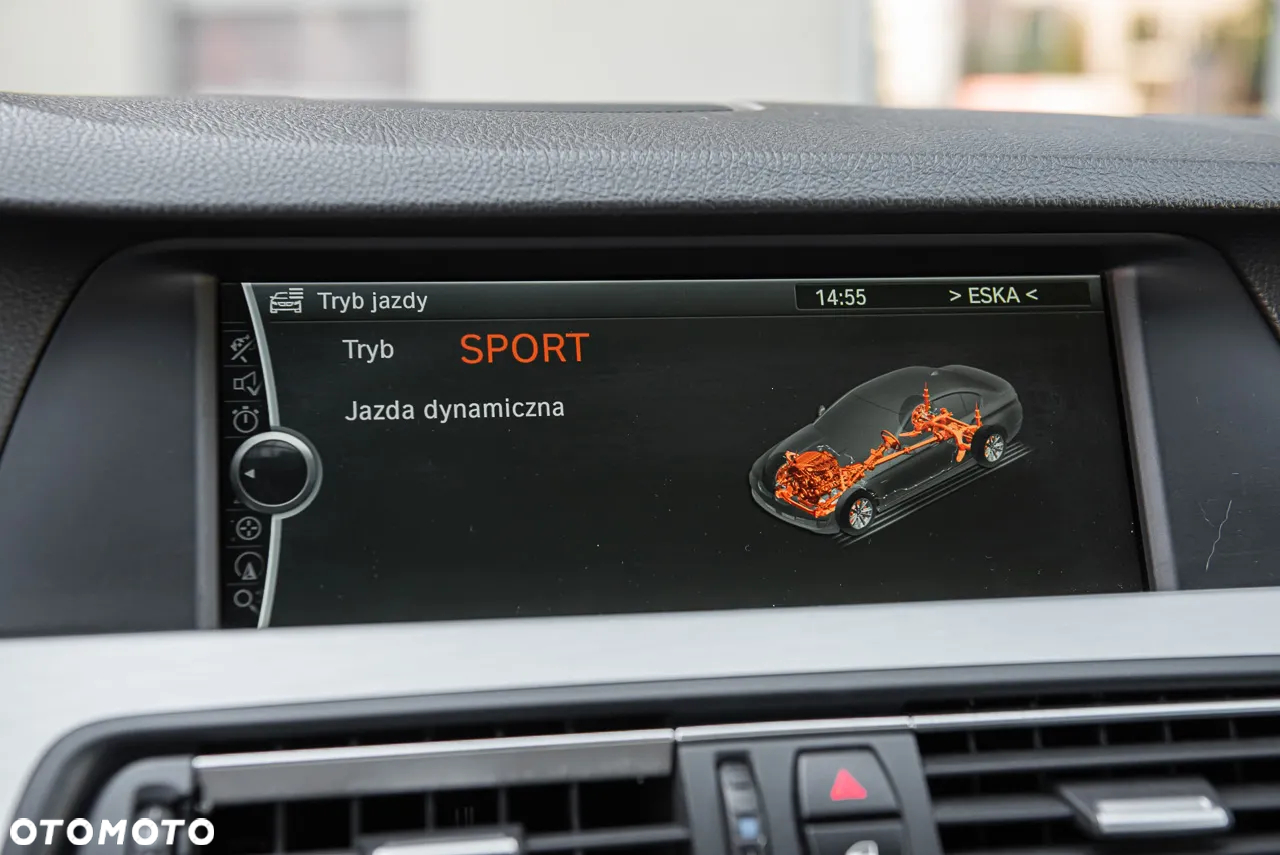 BMW Seria 5 535d xDrive - 28