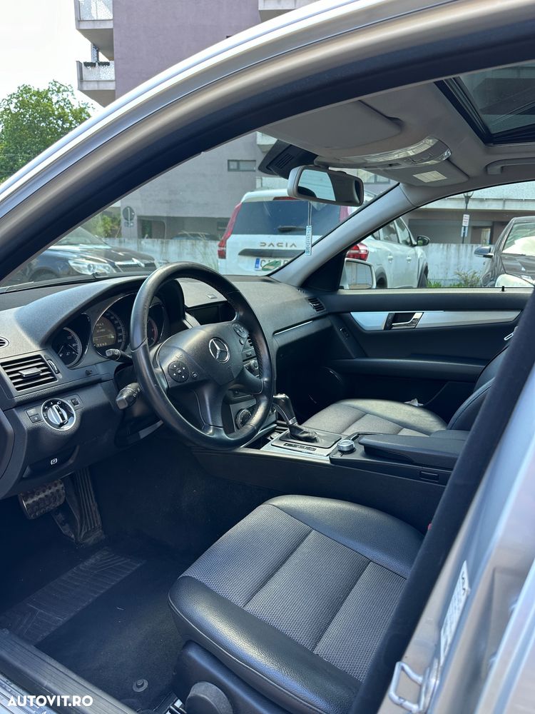 Mercedes-Benz C 220 CDI DPF Automatik BlueEFFICIENCY Avantgarde - 9