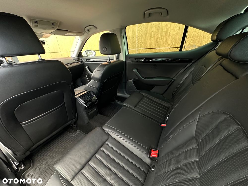 Skoda Superb 1.8 TSI L&K DSG - 10