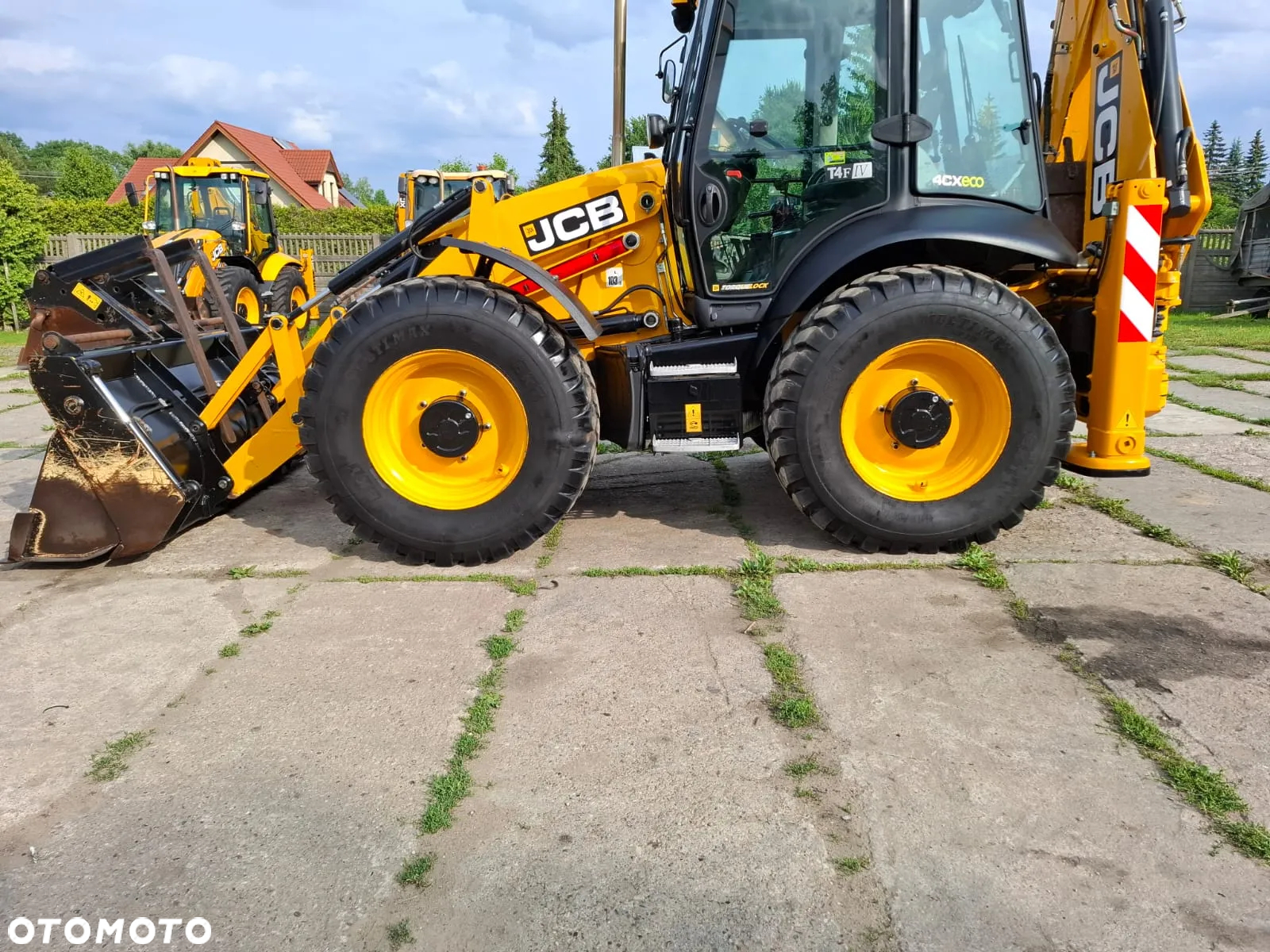 JCB 4CX - 12
