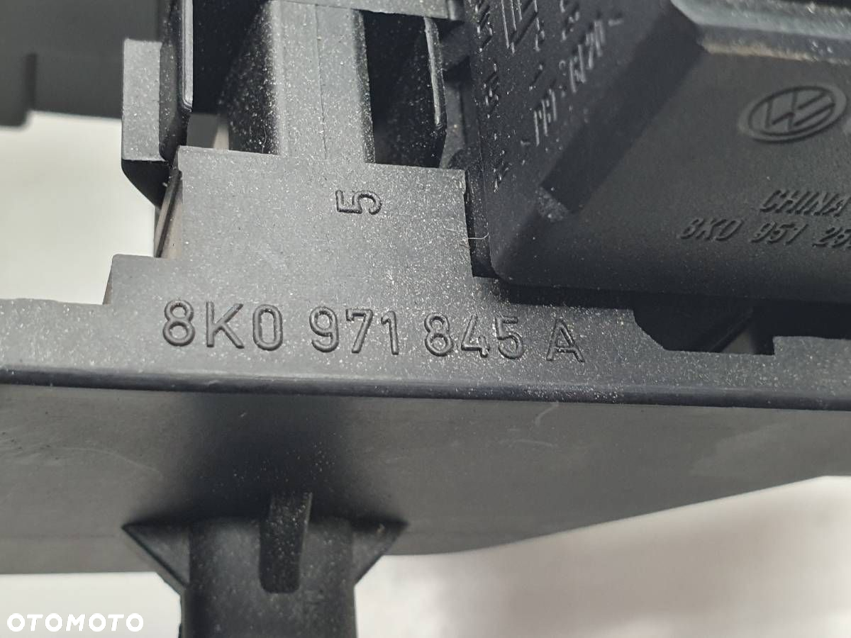 SKRZYNKA BEZPIECZNIKÓW AUDI Q5 8R 8K0971845A - 5