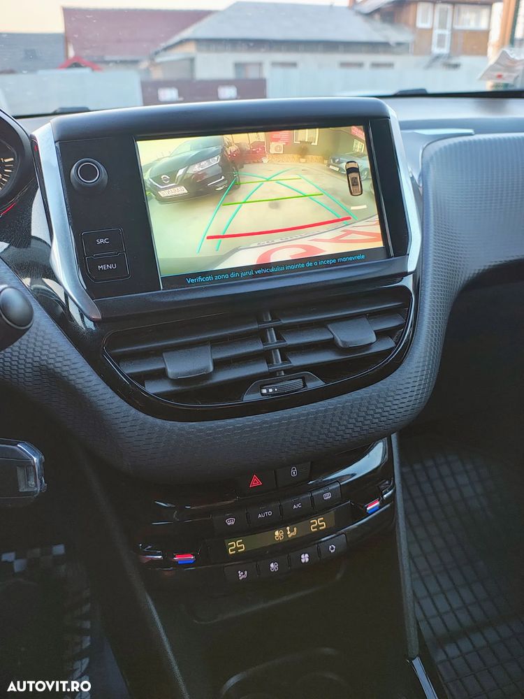 Peugeot 2008 PureTech 110 Stop&Start Allure - 28