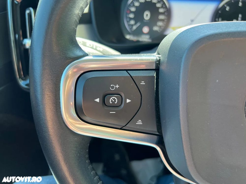 Volvo XC 40 D3 Momentum - 19