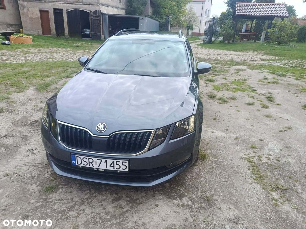 Skoda Octavia 2.0 TDI SCR Ambition DSG - 2