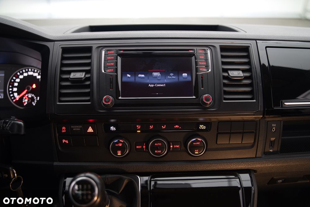 Volkswagen Multivan 2.0 TDI L1 Comfortline - 24