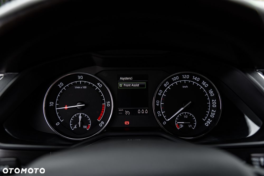 Skoda Superb 2.0 TDI Style DSG - 22