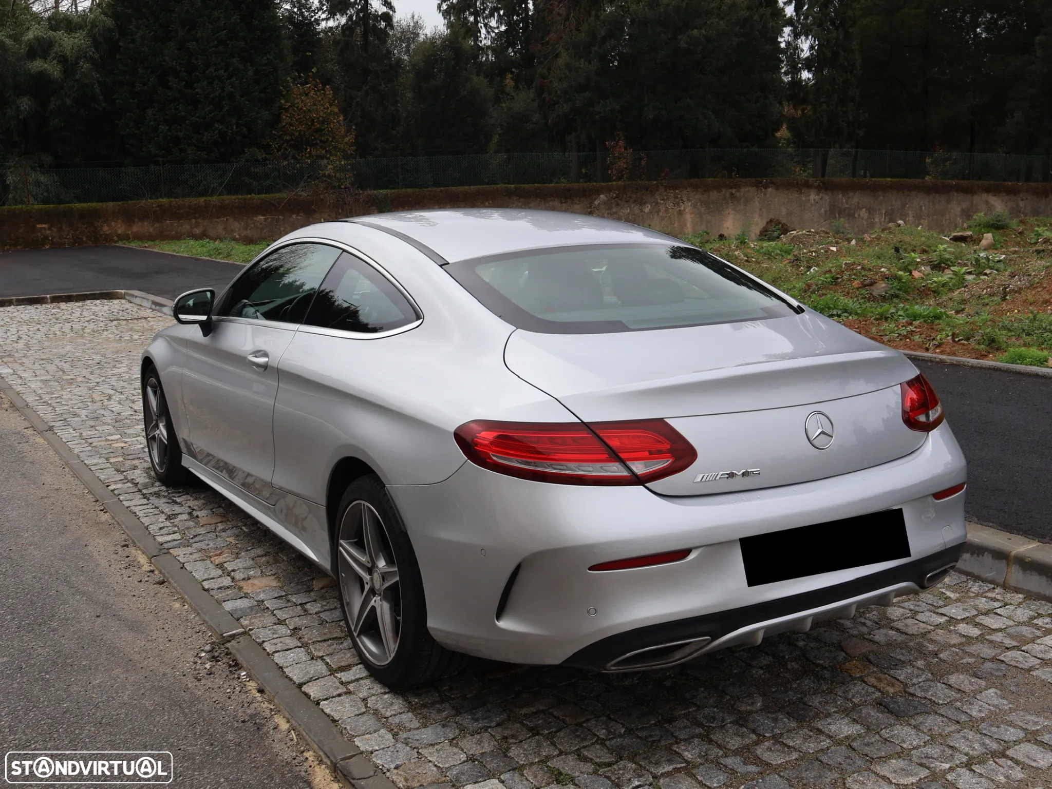 Mercedes-Benz C 220 d Coupe AMG Line - 11