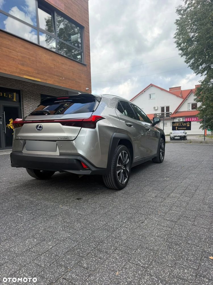 Lexus UX 250h Elegance 2WD - 4