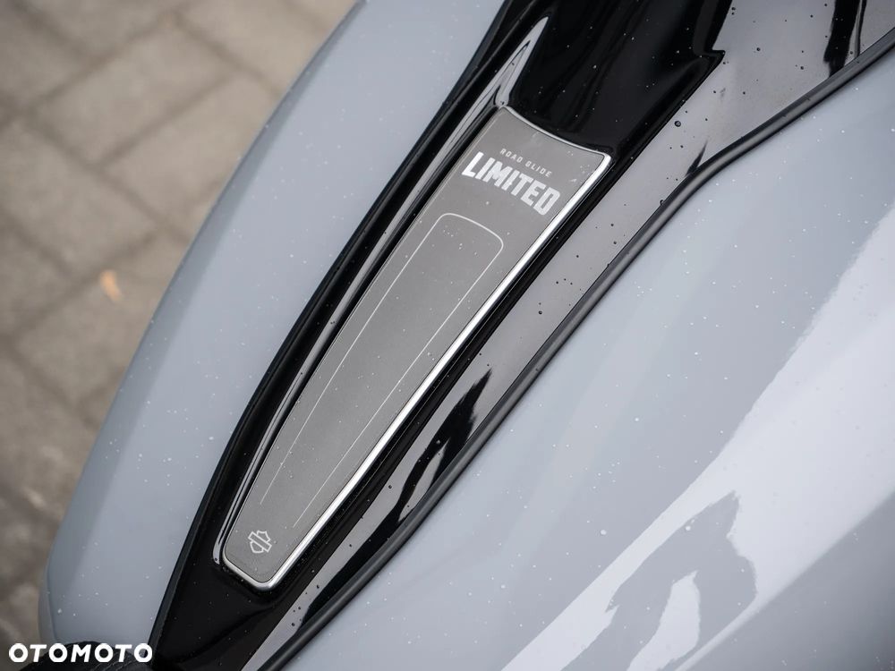 Harley-Davidson Touring Road Glide - 32