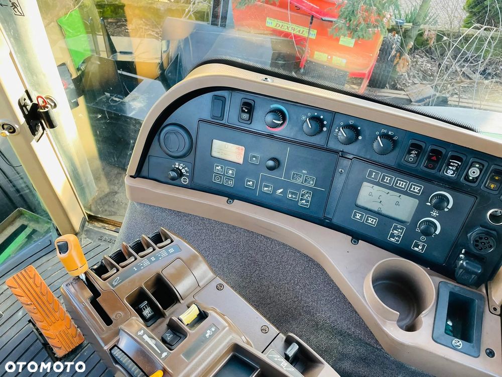 John Deere 8130 - 19