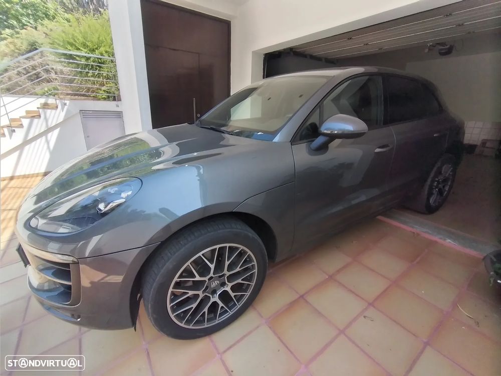 Porsche Macan Standard - 1