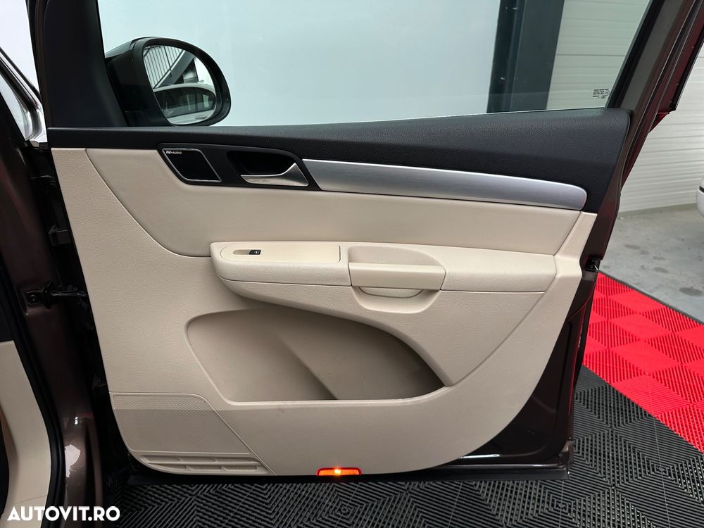 Volkswagen Sharan 2.0 TDI Blue Motion Highline - 25