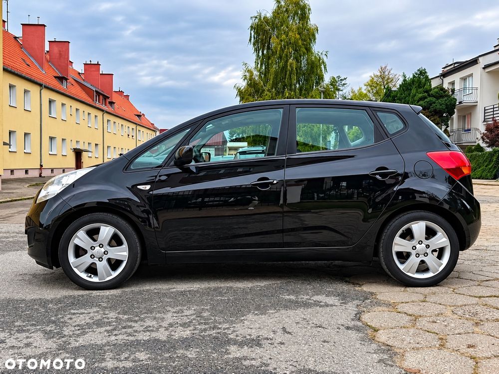 Kia Venga - 11