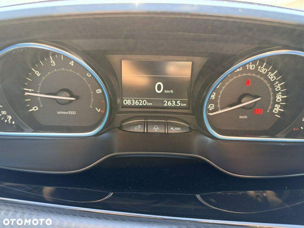 Peugeot 2008 1.2 Pure Tech GPF Allure S&S - 25