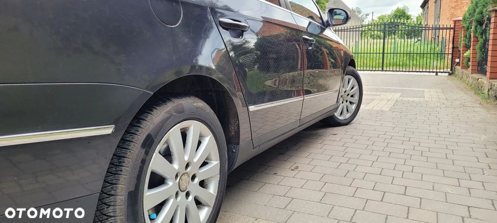 Volkswagen Passat 2.0 TDI Individual Chrom - 5