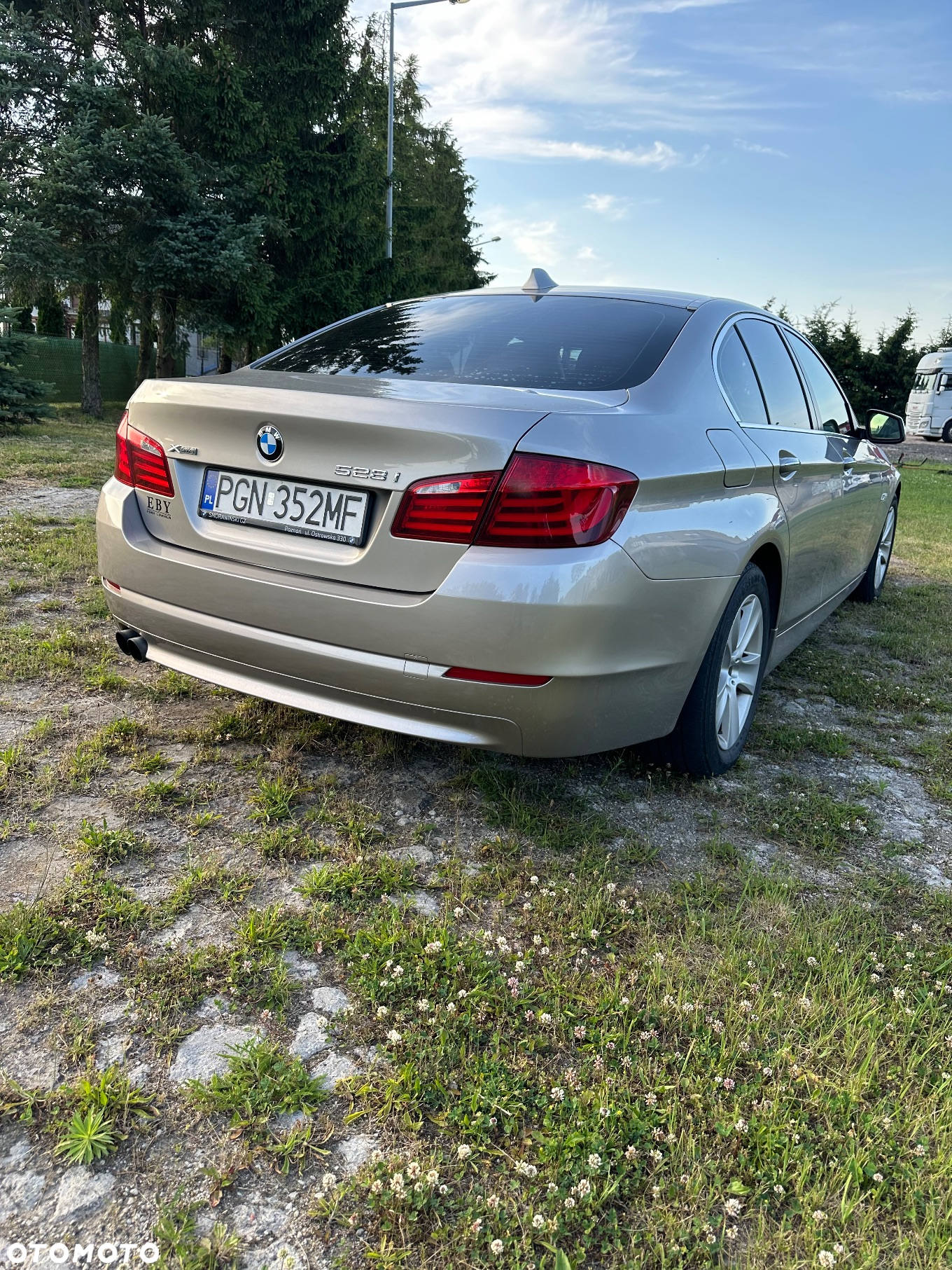 BMW Seria 5 528i xDrive - 3