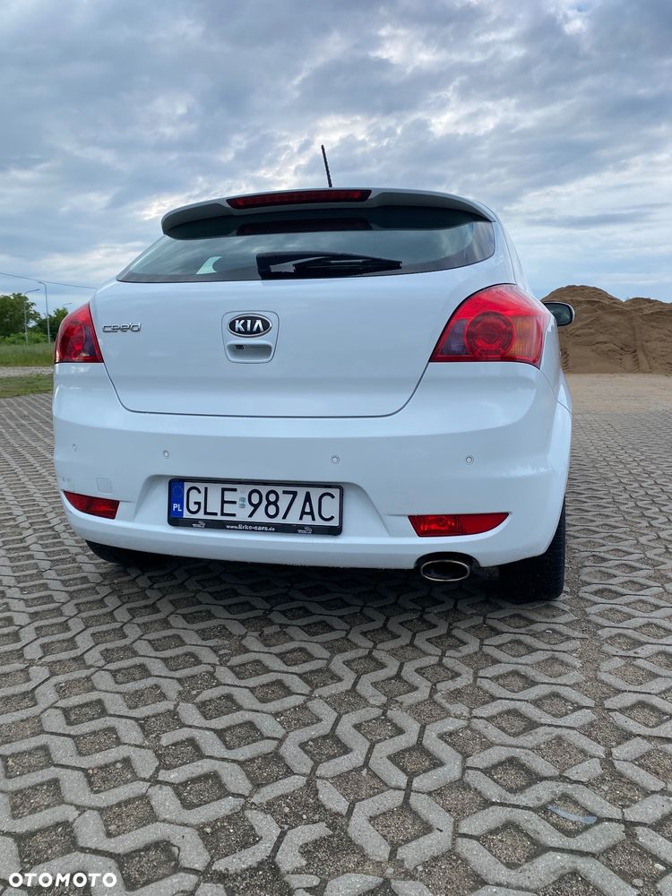 Kia Ceed - 9