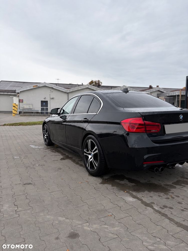 BMW 330I 2017 photo 5