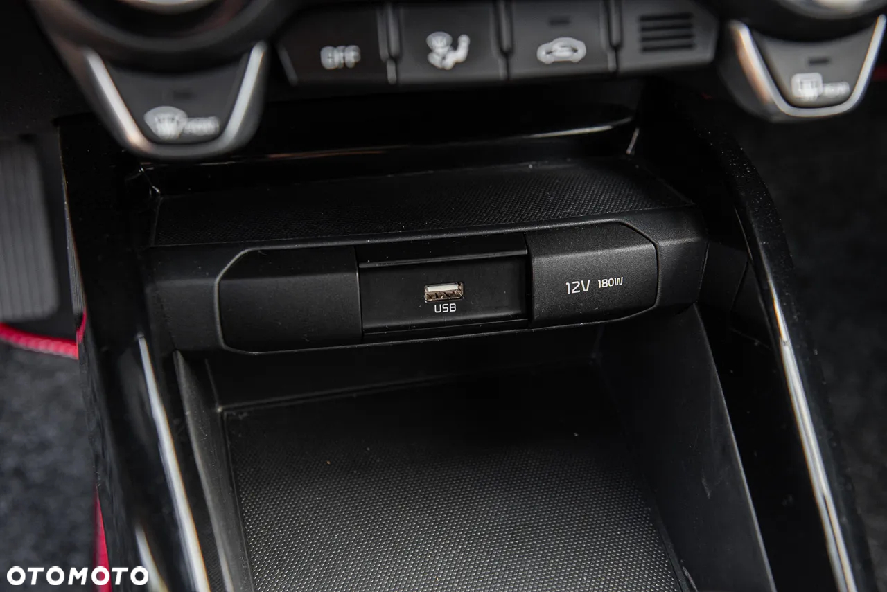 Kia Stonic - 23