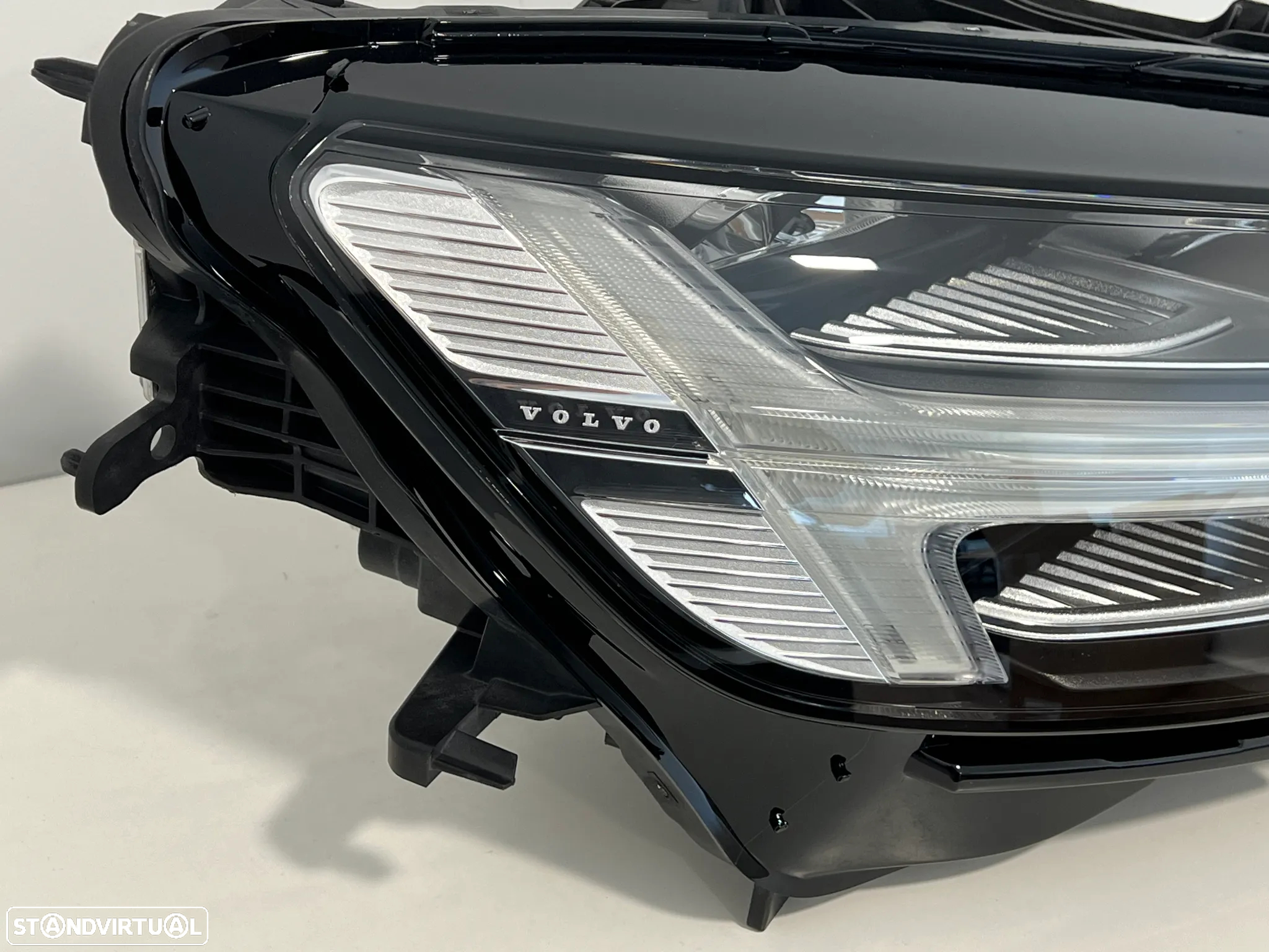 Farol Otica Original Volvo S60 Full Led lado Direito - 2