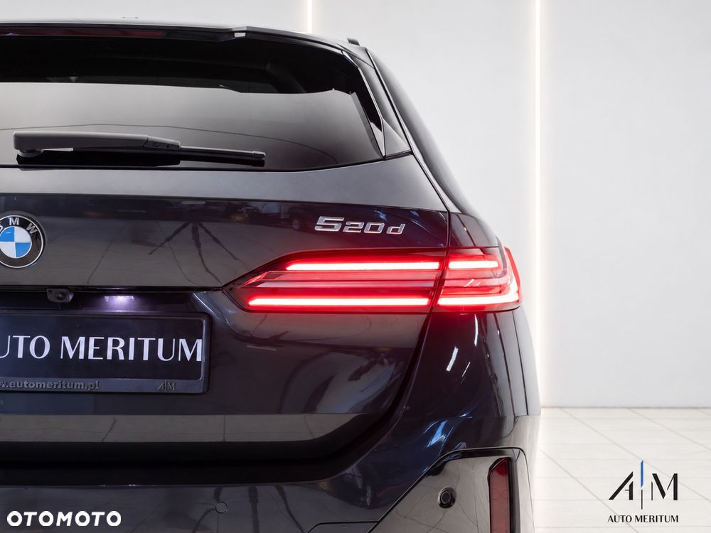 BMW Seria 5 520d xDrive - 11
