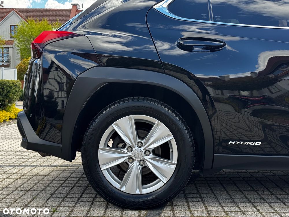 Lexus UX - 32