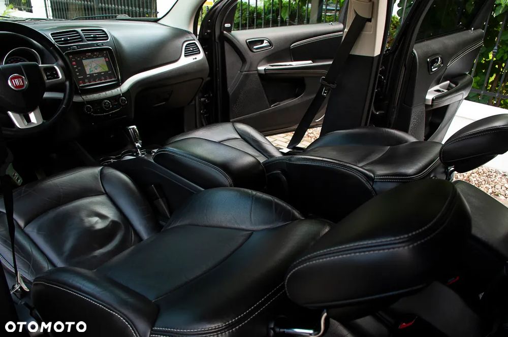 Fiat Freemont 2.0 Multijet 16V DPF Automatik Allrad Black Code - 28