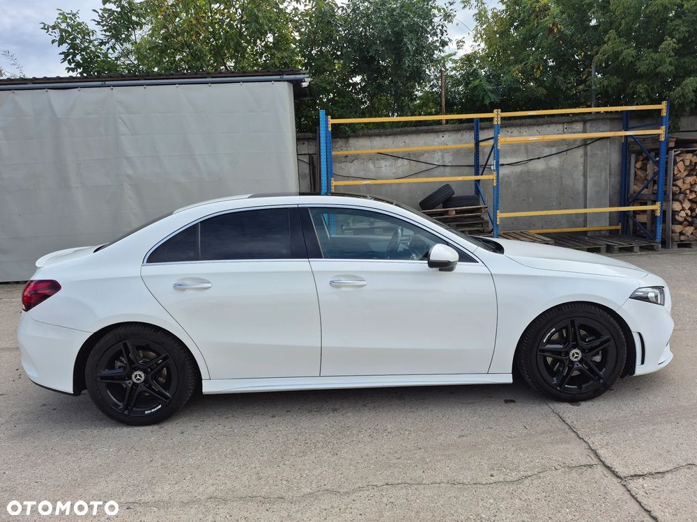 Mercedes-Benz Klasa A 220 4-Matic AMG Line 7G-DCT - 3