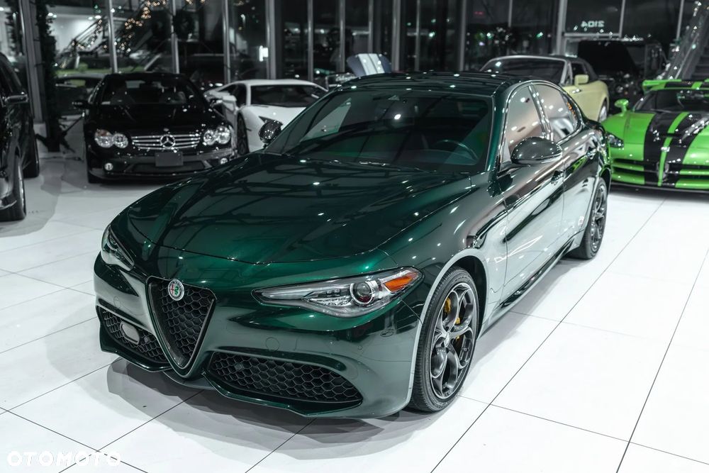 Alfa Romeo Giulia 2.0 Turbo 16V AT8-Q4 Veloce - 8