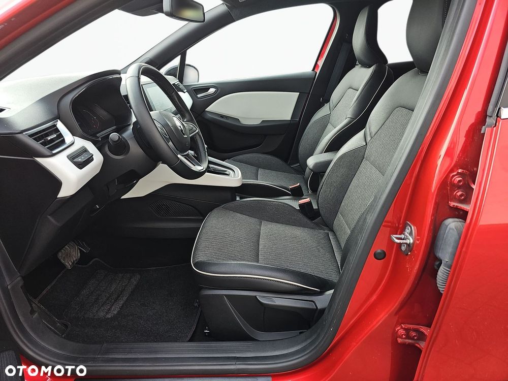 Renault Clio E-TECH 140 INTENS - 11