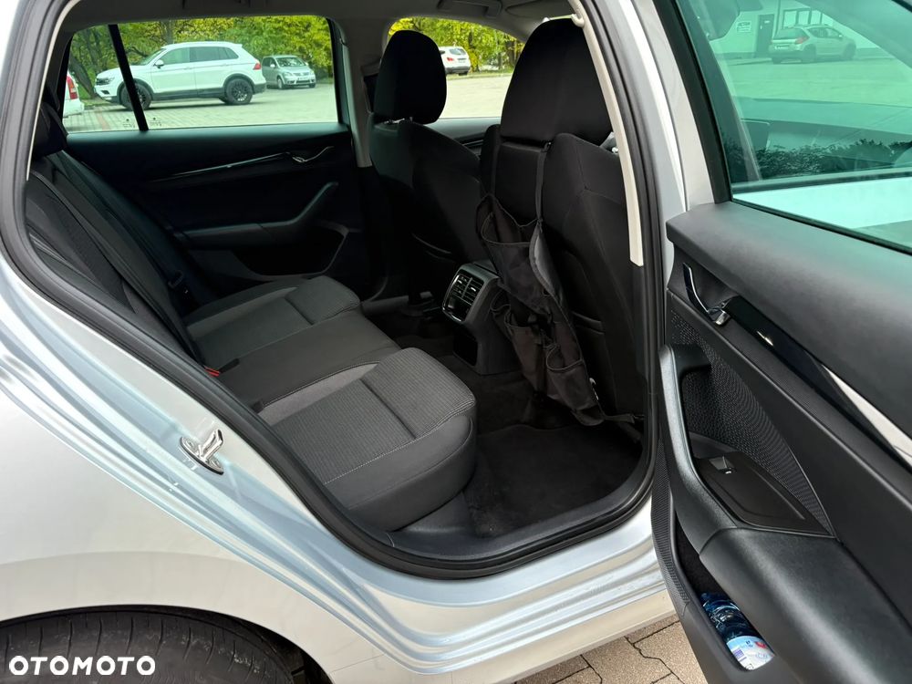 Skoda Octavia 1.5 TSI ACT Ambition - 16
