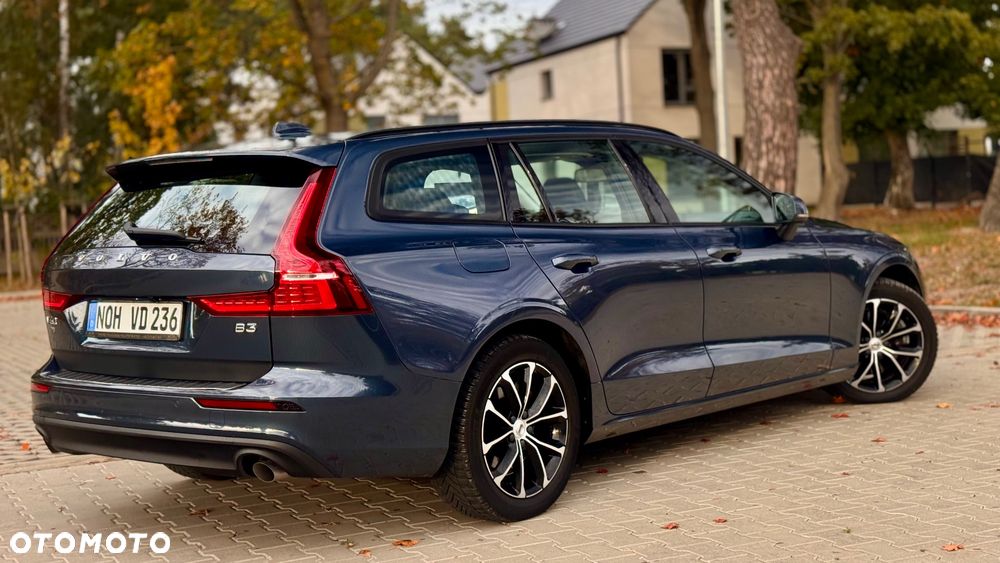 Volvo V60 2021 photo 3