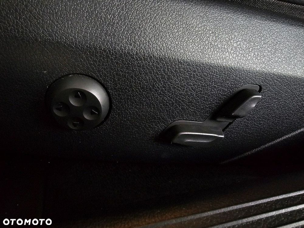 Mercedes-Benz Klasa C - 33