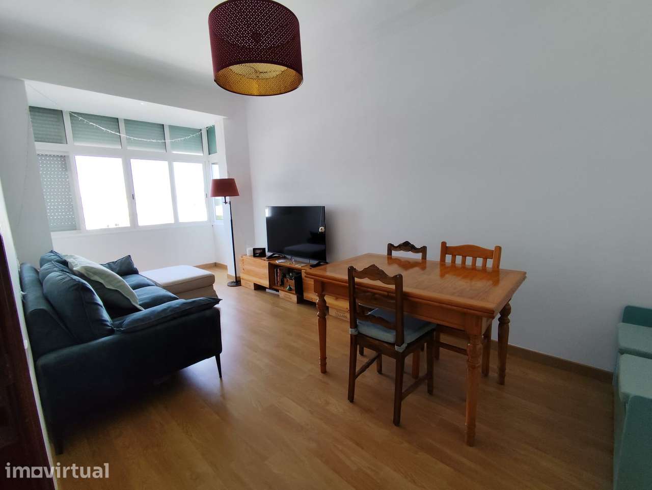 Apartamento T2 para arrendamento na rua principal de Queijas - Grande imagem: 4/11