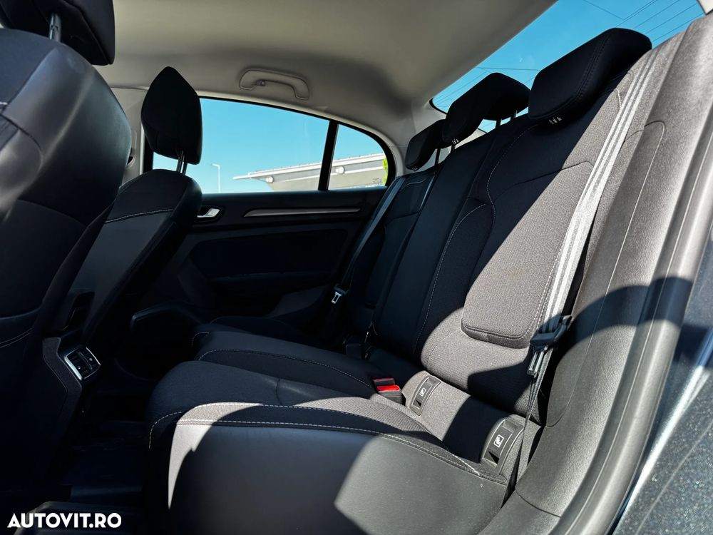 Renault Megane TCe 114 GPF Zen - 19