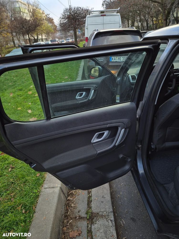 Skoda Fabia 1.2 HTP Ambiente - 17