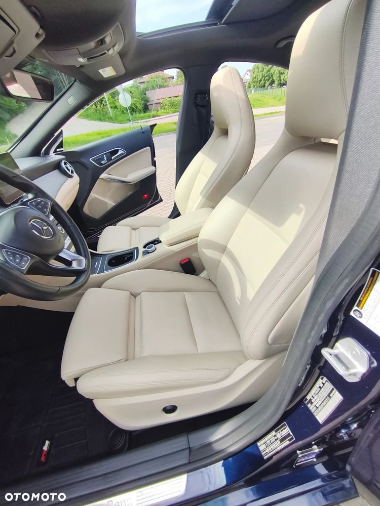 Mercedes-Benz CLA 250 Sport 7G-DCT - 20