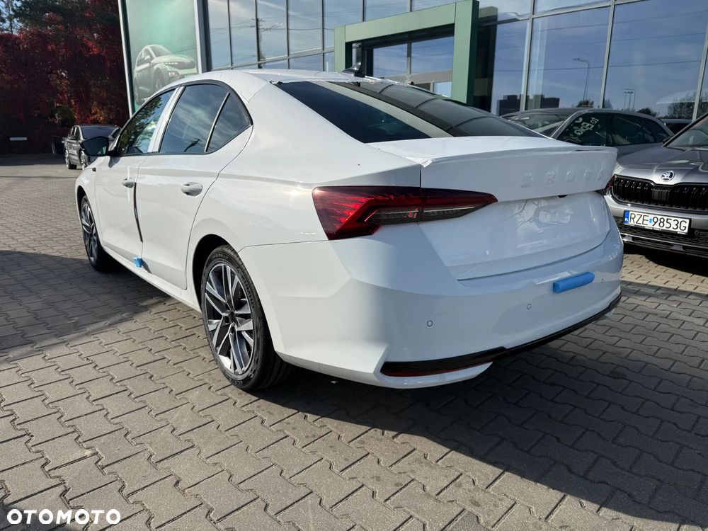 Skoda Octavia 2.0 TDI Sportline DSG - 4