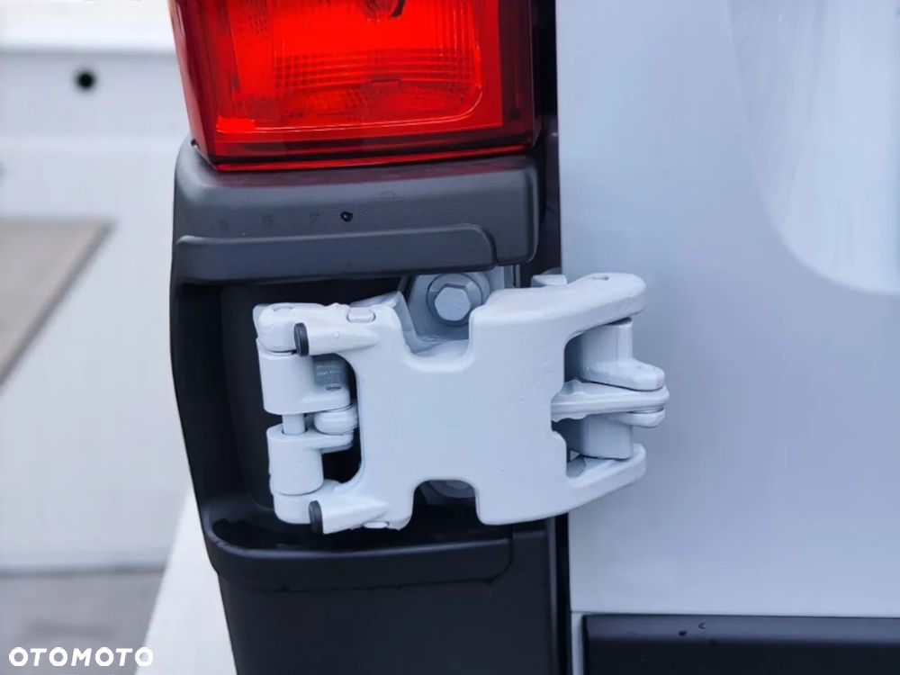 Opel MOVANO FURGON L3H2 140KM - 9