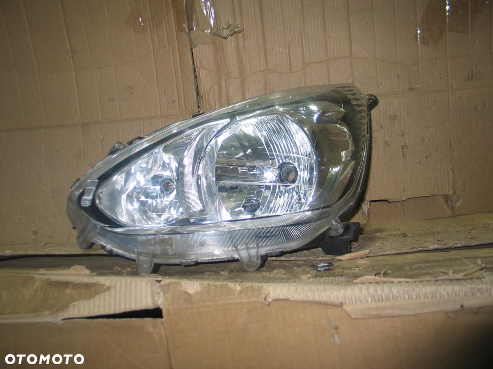 Lampa lewy przod mitsubishi space star 2 II 12-15r. europa - 2