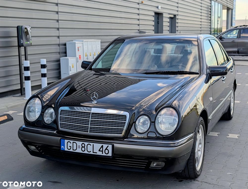Mercedes-Benz Klasa E 320 4-Matic Elegance - 10