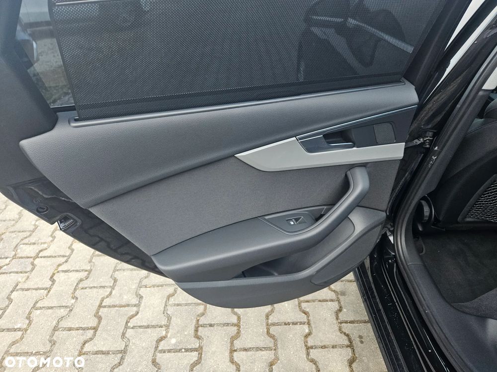 Audi A4 Avant 40 TFSI S tronic - 15
