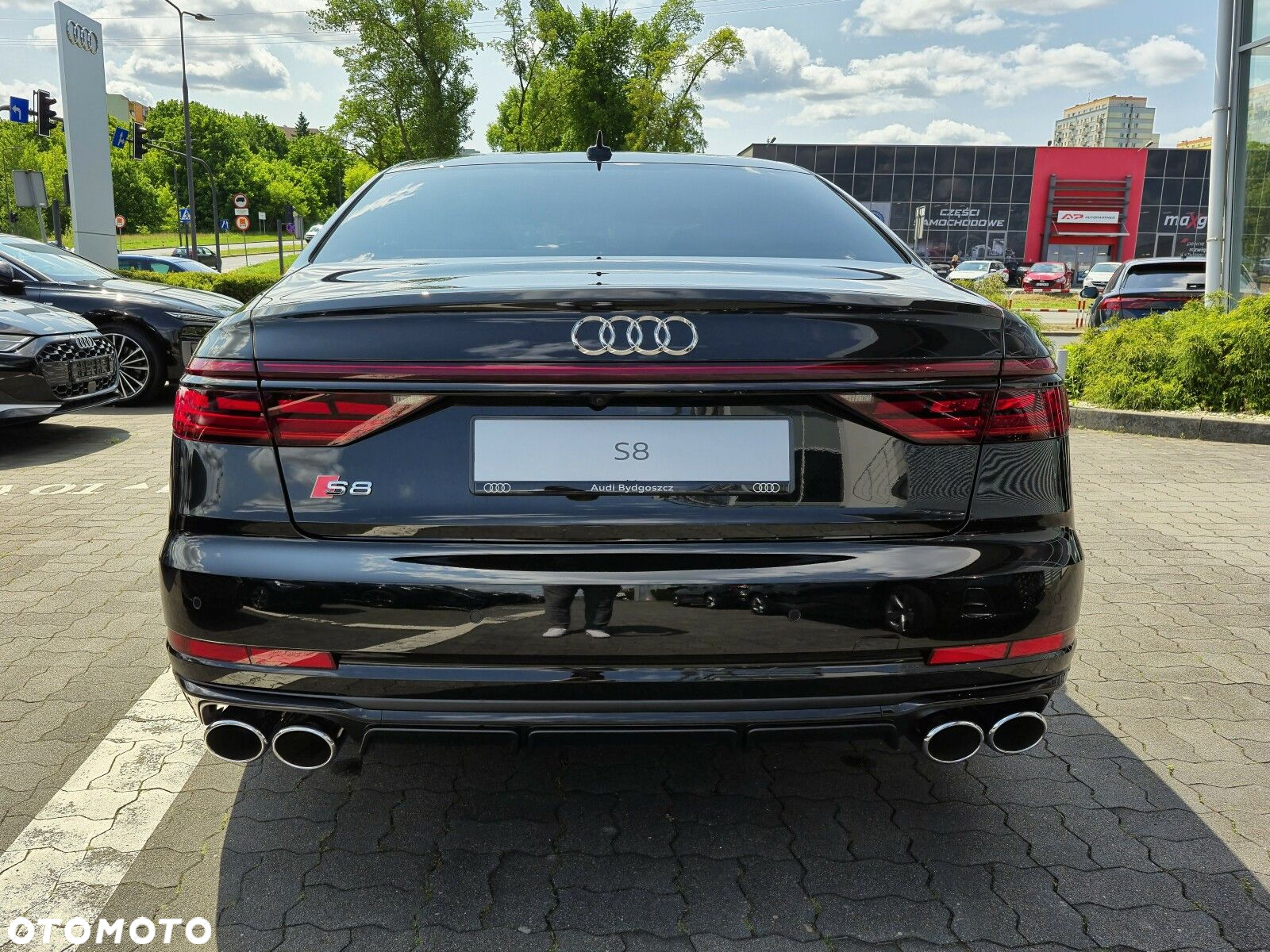 Audi S8 - 4