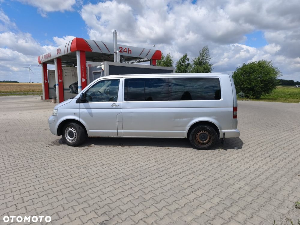 Volkswagen Caravelle - 4