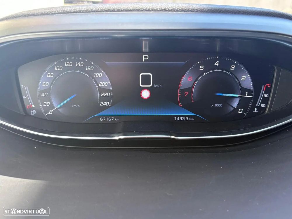 Peugeot 3008 1.2 PureTech Allure EAT8 - 45