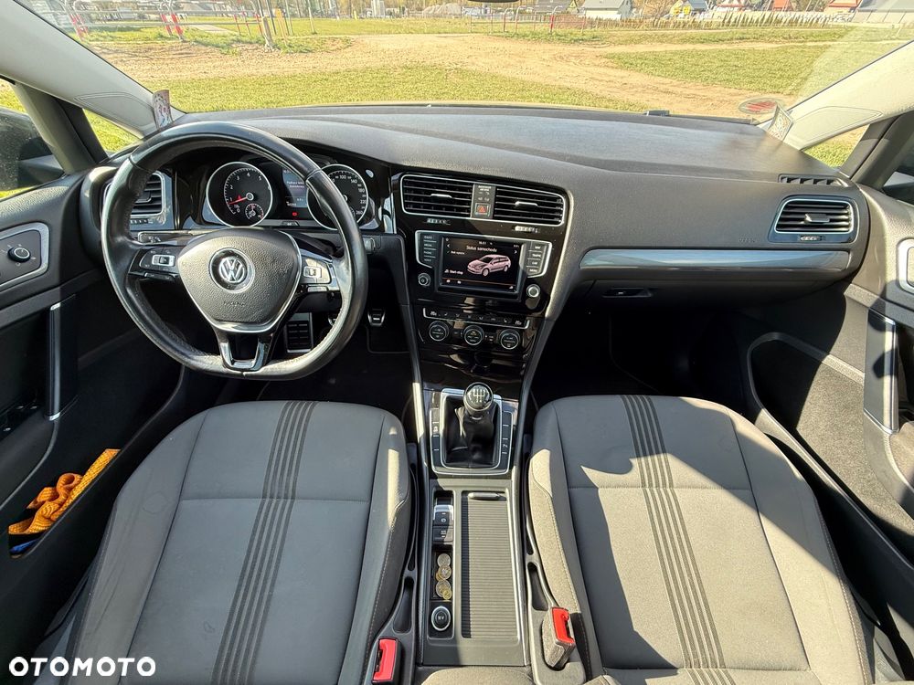 Volkswagen Golf - 30